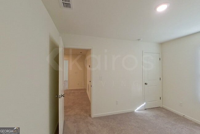 Building Photo - 108 Flat Rock Ml Trl