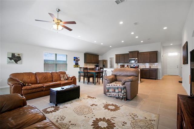 Building Photo - 2521 Weatherford Heights Dr