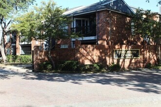 Building Photo - Cozy 2 bedroom Condo in Far North Dallas w...
