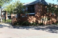 Building Photo - Cozy 2 bedroom Condo in Far North Dallas w...
