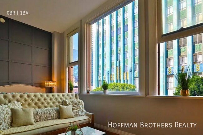 Building Photo - 907 S. Broadway-308