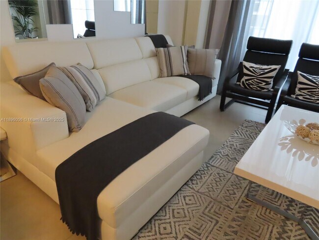 Building Photo - 5701 Collins Ave