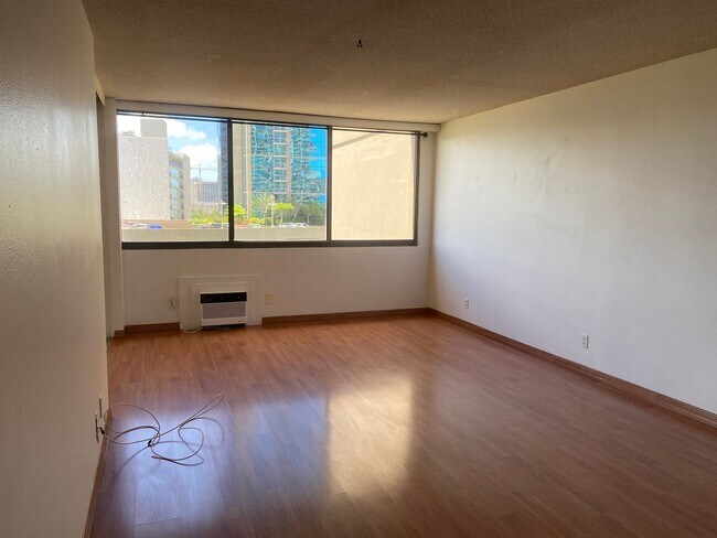 Building Photo - 55S S Kukui St