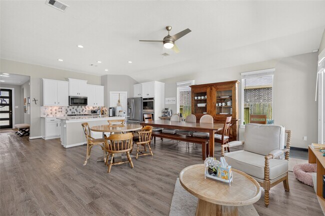 Building Photo - 3522 Gore Creek Dr