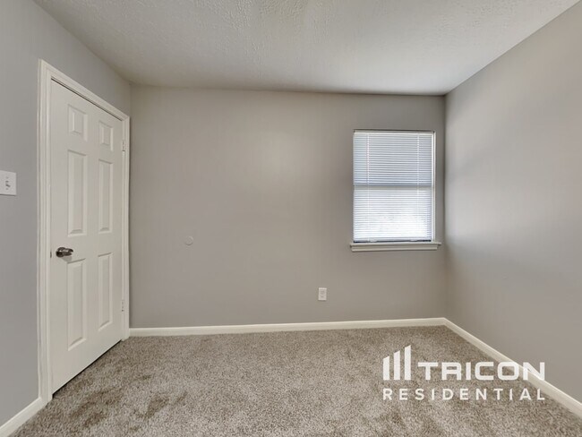 Building Photo - 7315 Rancho Mission Drive Houston TX