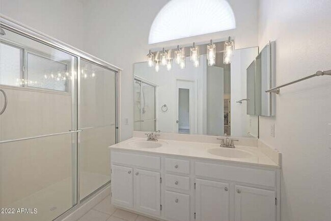 Building Photo - GREAT Chandler Home