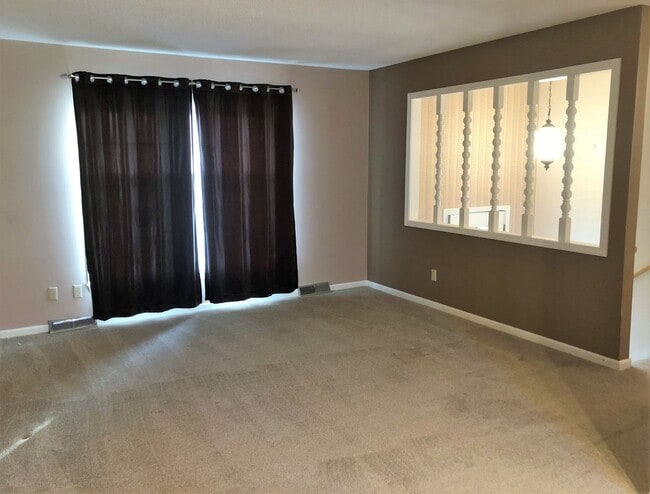 Primary Photo - 4 Bed, 2 Bath House with 2-Car GARAGE!!