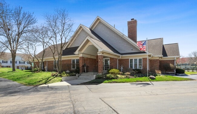 Building Photo - 2462 E Towne Blvd