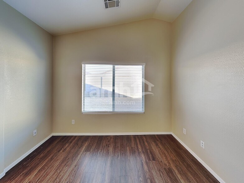 Building Photo - 4430 Blue Mist Ct