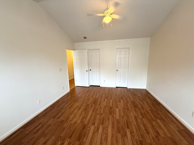 Building Photo - 5106 Bartholomew's Ln