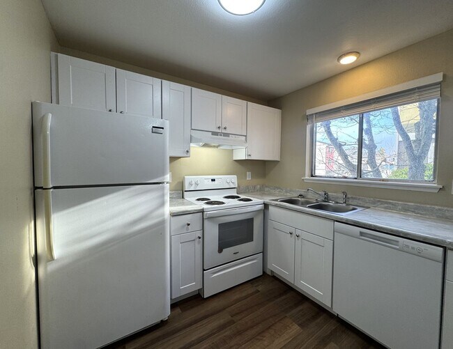 Interior Photo - ZZ Casa Mia Apartments#