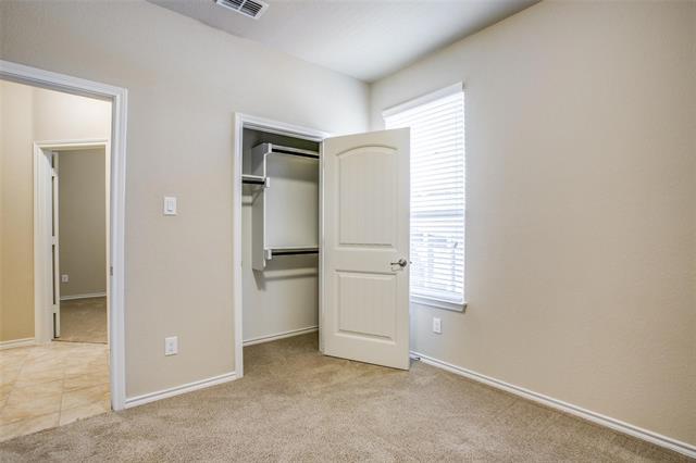 Building Photo - 453 Spring Dr