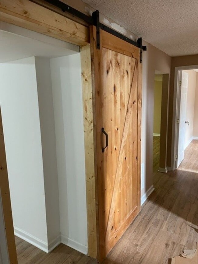 Building Photo - 135 Grenoble Rd