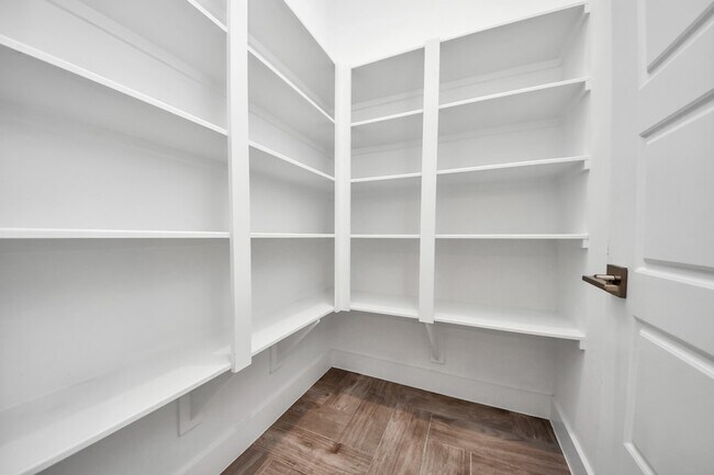 Building Photo - 1703 Cedrocanna Ln