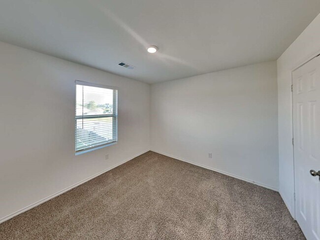 Building Photo - 18739 Faustina Way