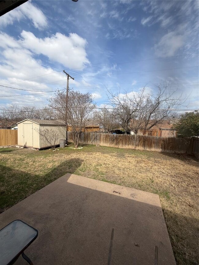 Building Photo - 1100 York Castle Dr