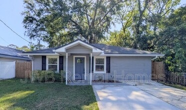 Building Photo - 755 McDuff Ave S