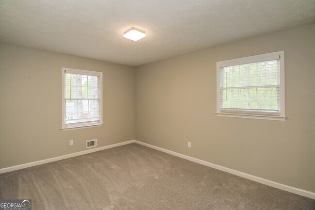 Building Photo - 2709 Austin Ln