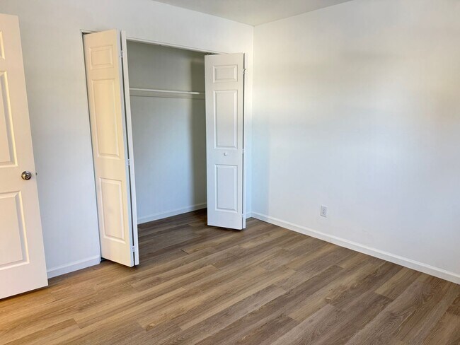 Building Photo - Beautiful 2-Bedroom 1.5 Bathroom Home in Elizabethtown School District!