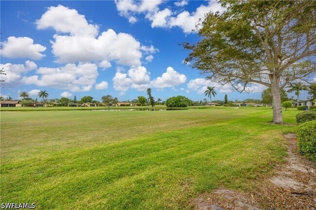 Building Photo - 3195 Boca Ciega Dr