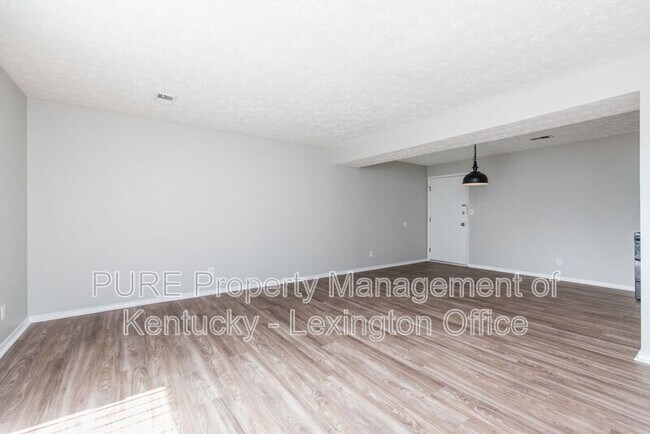 Building Photo - 360 Redding Rd