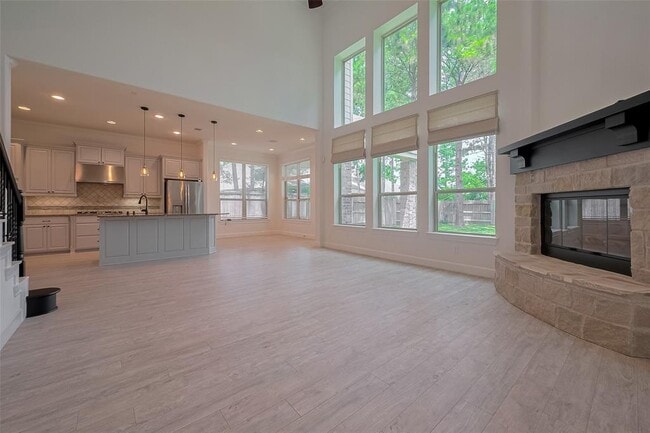 Building Photo - 155 Lindenberry Cir