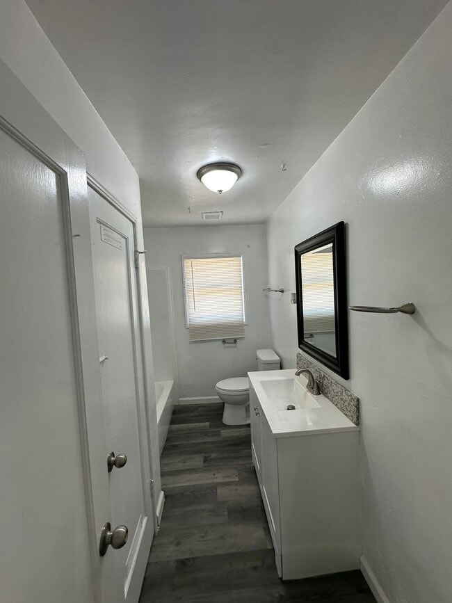 Building Photo - APPLY FOR THIS BEAUTIFUL HOME TODAY!