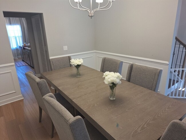 Building Photo - Beautiful Five Bedroom Home Located in Northeast Columbia!