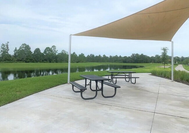 Building Photo - 13075 Spring Grove Way