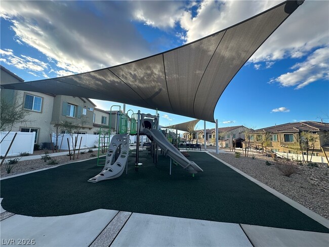 Building Photo - 206 Callen Falls Ave