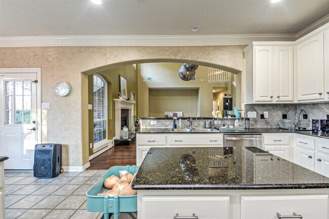 Building Photo - 1914 Sand Hollow Ln