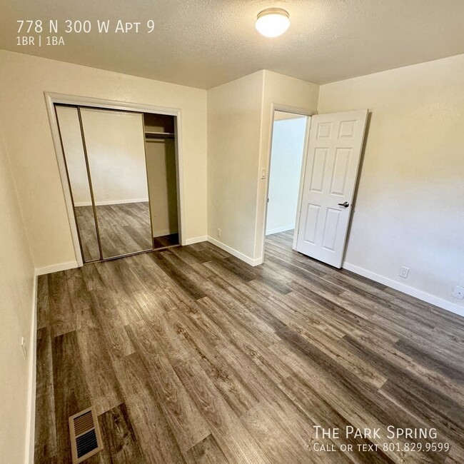 Building Photo - Large Top Floor Pet Friendly 1 Br in Marma...