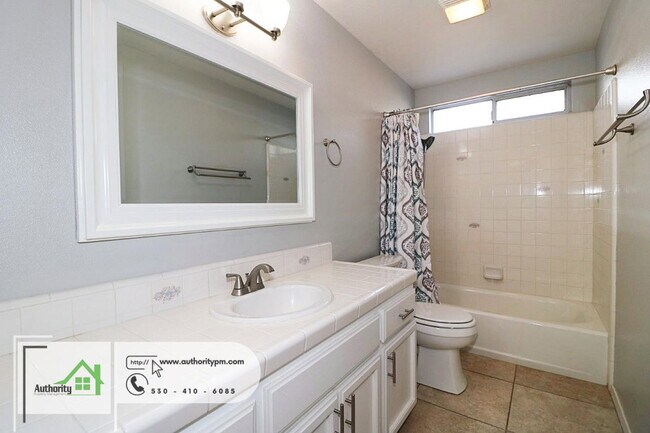 Building Photo - 2378 Castlewood Dr