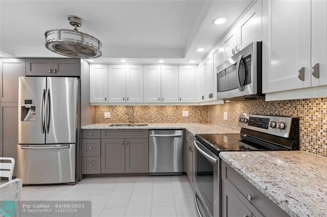 Building Photo - 3500 Galt Ocean Dr