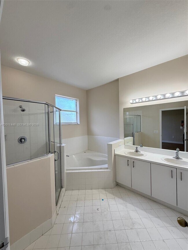 Building Photo - 9261 SW 220th Terrace