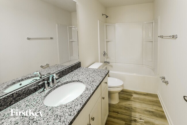 Building Photo - 456 Monet Ave