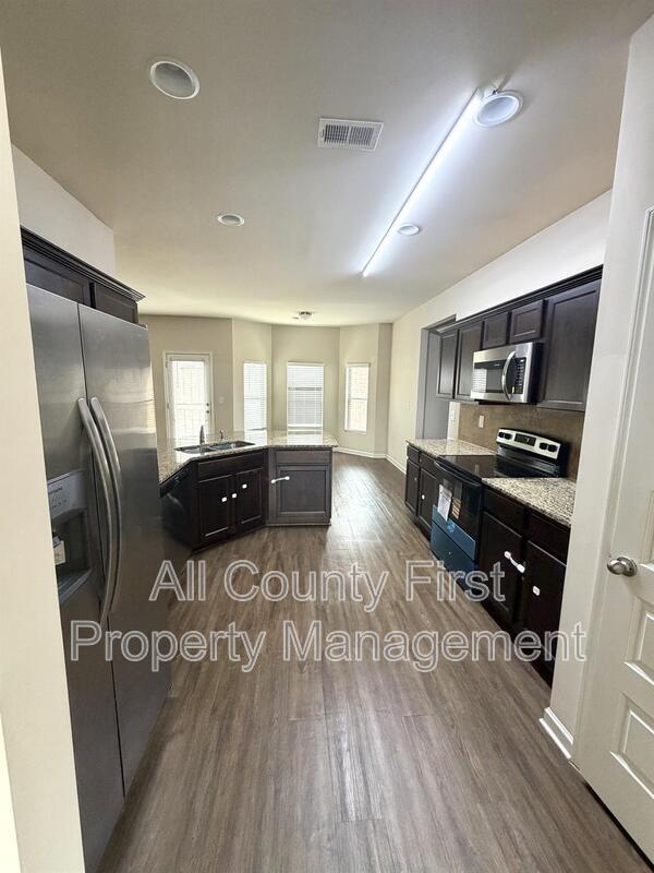 Building Photo - 3263 Highgrove Ln