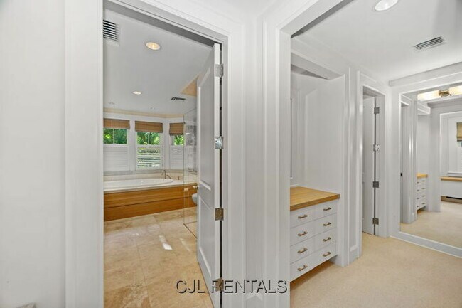 Building Photo - 29 Merrill Rd