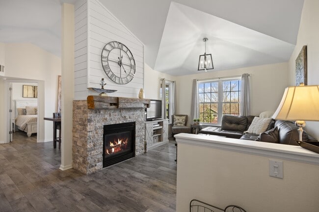 Building Photo - 12762 Ironstone Way