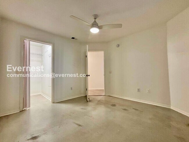 Building Photo - 3557 Paseo De Francisco