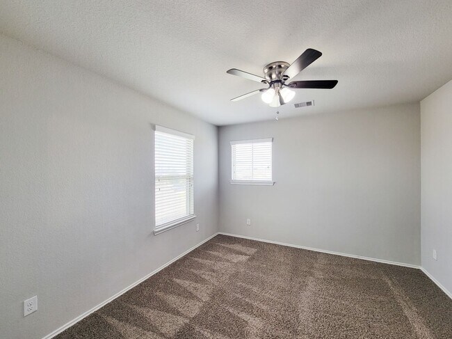 Building Photo - 5515 Peralta Mills Way