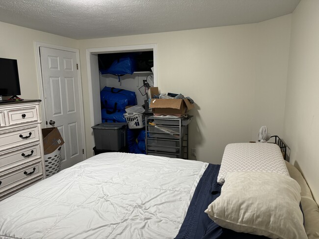 2nd bedroom - 35 Genessee St