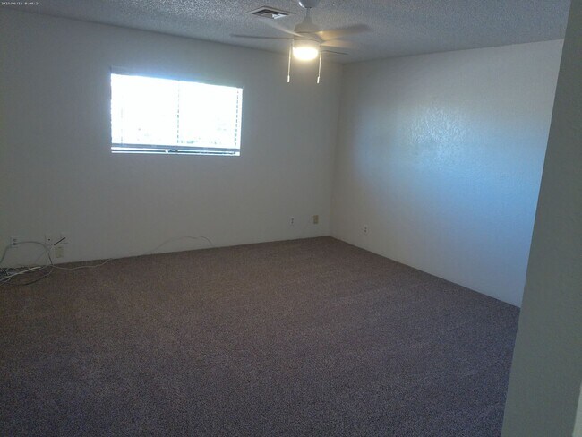 Building Photo - Spacious 3 Bedroom, 3 Bathroom Home with Bonus Room & 2-Car Garage – $1,900/month