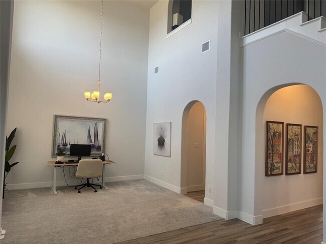 Building Photo - 169 Sunny's Halo Ct
