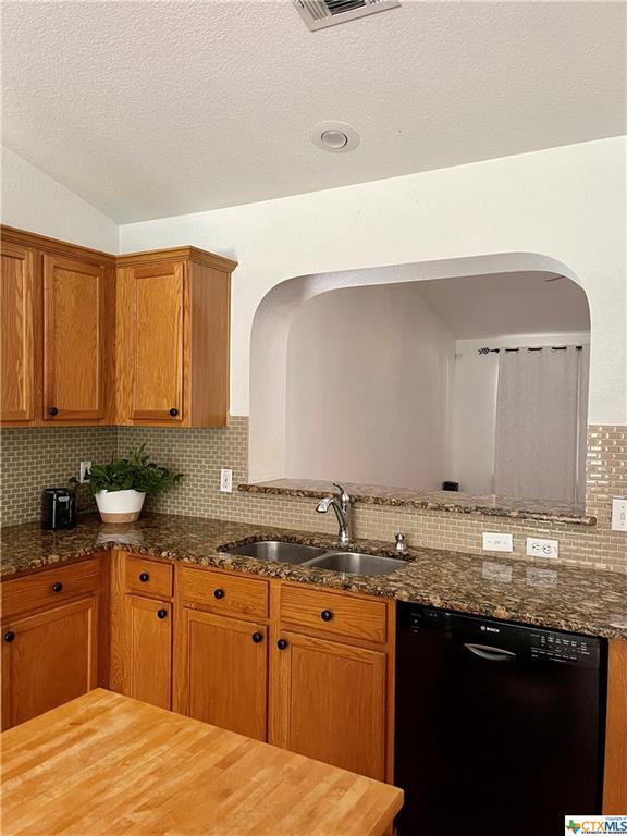 Building Photo - 5651 Hartson