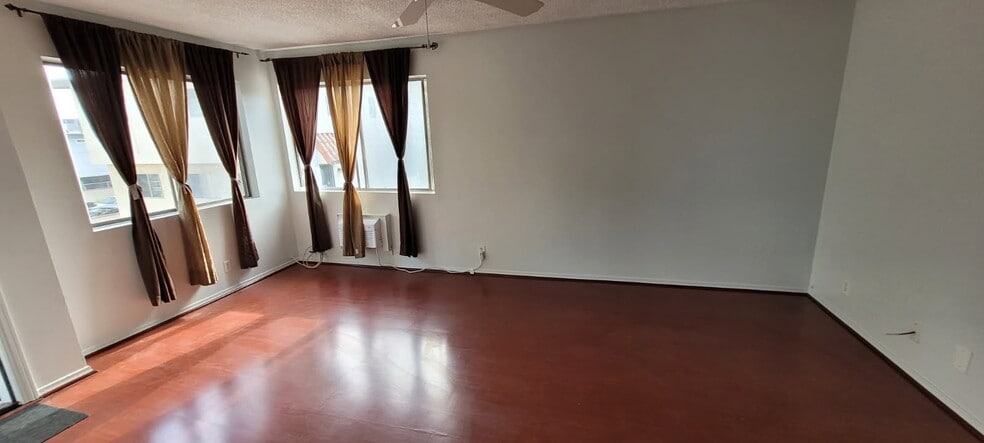 Building Photo - 210 N Alhambra Ave
