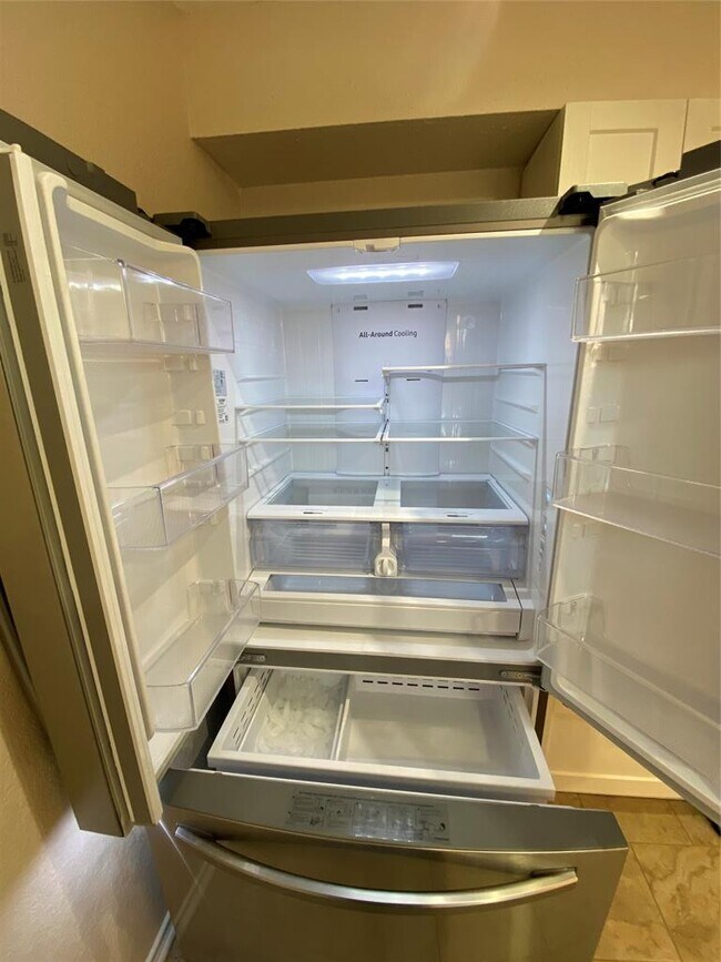 Building Photo - 1202 Thorpe Ln