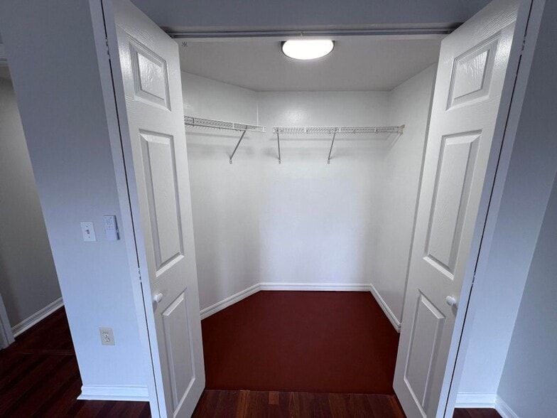 Building Photo - 4041 San Marino Blvd