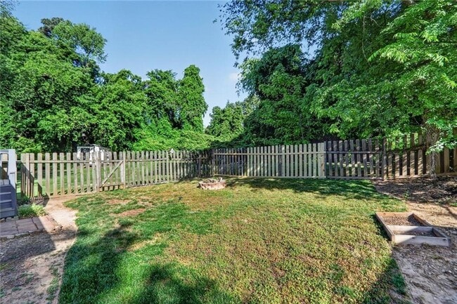 Building Photo - 3086 Caldwell Rd NE