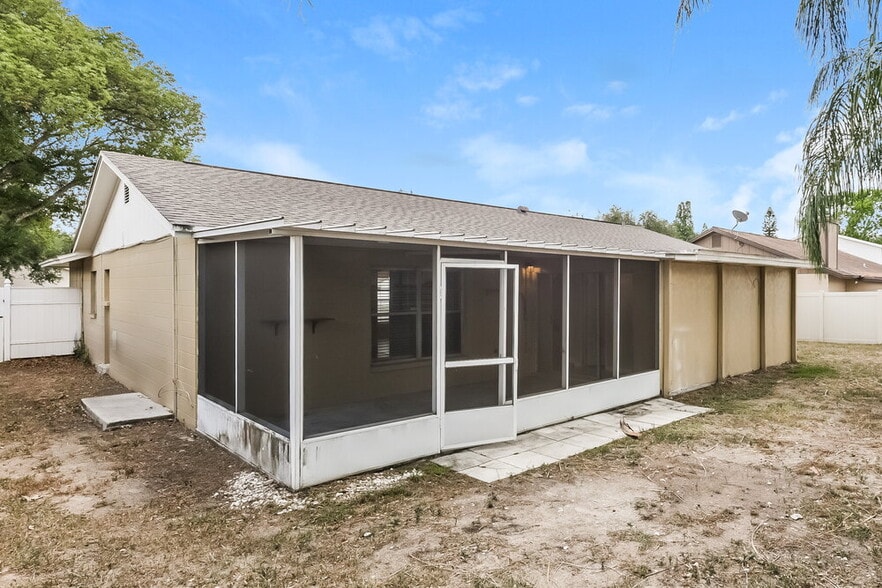 Building Photo - 3039 Annadale Cir